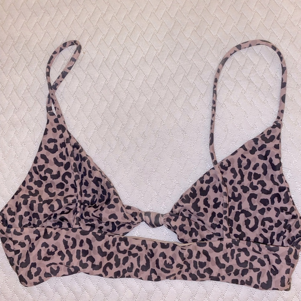 the girl & the water Hanalei Feline Bikini Top - Picture 2 of 5